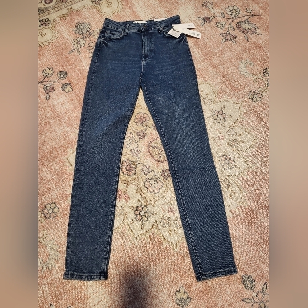 Zara The 80's High Waist Slim Fit Skinny Leg Jean in Astra Blue - Size 6 EUR 38